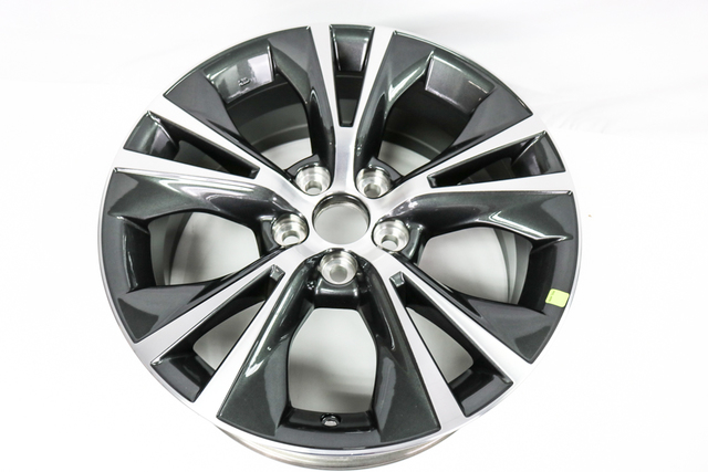 42611-0E440 - Wheel Alloy Gunmetal 18 Inch 2014-2019 Toyota