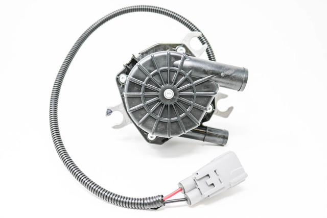 17610-0S010 - Secondary Air Injection Pump 2007-2013 Toyota