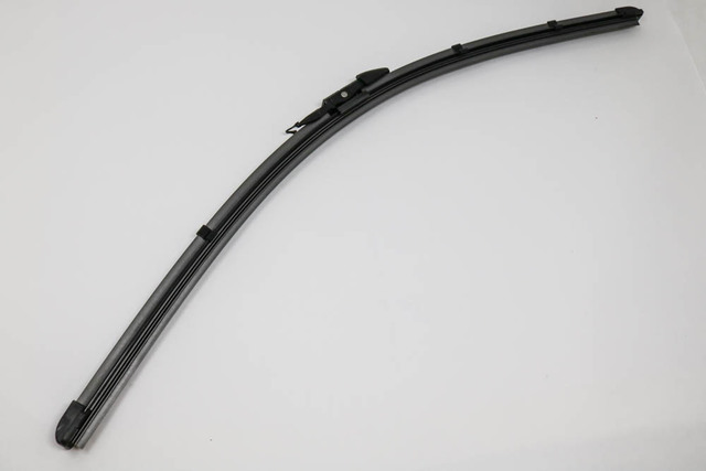 ワラ@ Amazon.com: Genuine Toyota 85212-0C030 Wiper Blade : Automotive
