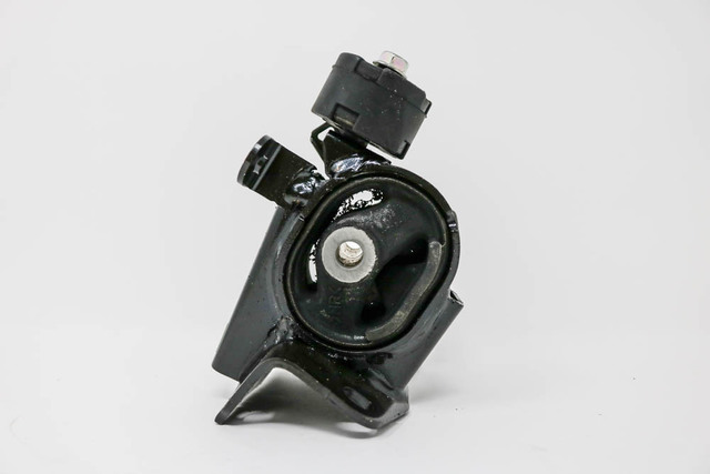 12372-0D110 - Engine Mount (Left) 2003-2008 Toyota | Longo