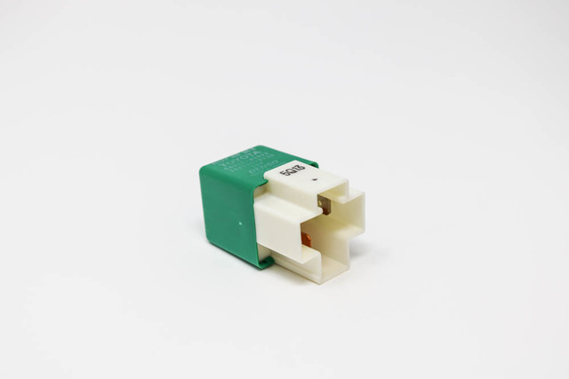 9098703003 - Unclassified: Fan Relay for Toyota: Camry, Celica, Corolla, Matrix, Paseo, Sequoia, Tercel Image
