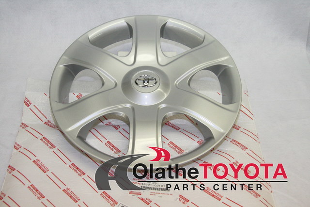 4262102101 - : Wheel Cover for Toyota: Matrix Image