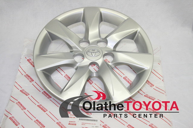 4262102120 - : Wheel Cover for Toyota: Matrix Image