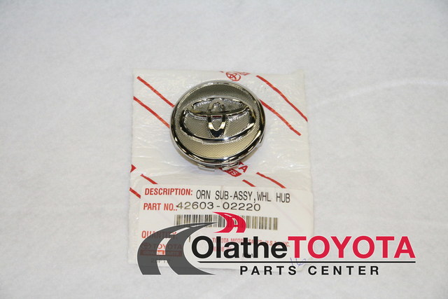 4260302220 - Suspension: Center Cap for Toyota: Corolla, Matrix Image