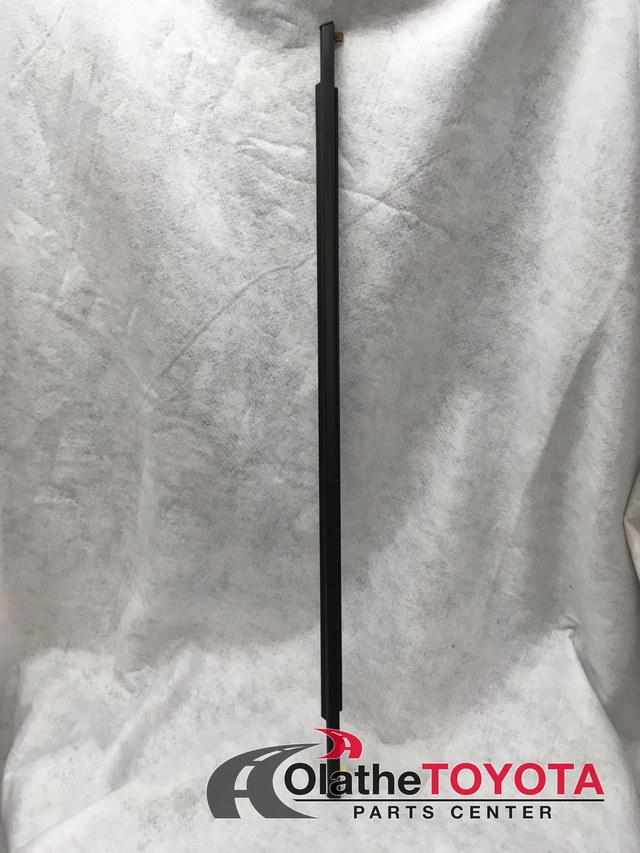 6816135073 - Body: Belt Weather-strip for Toyota: FJ Cruiser Image