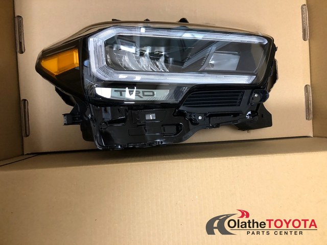 2020-2023 Toyota Tacoma Headlamp Assembly - PASSENGER SIDE