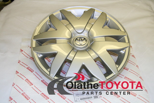 42621AE031 - : Wheel Cover for Toyota: Sienna Image