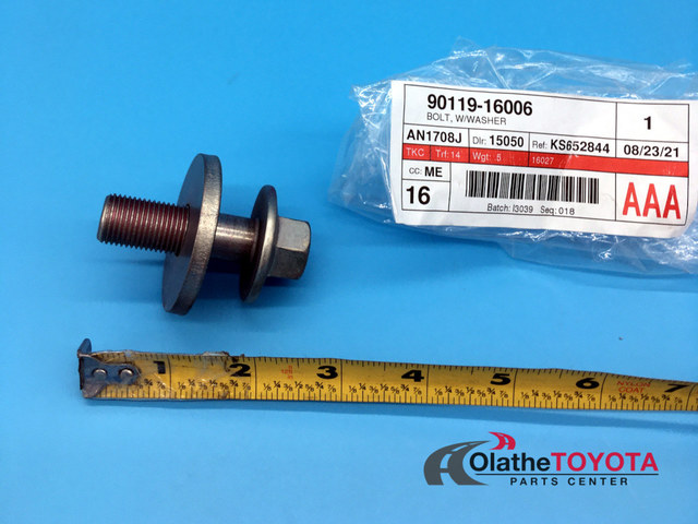 Toyota Pulley Bolt - 90119-18002