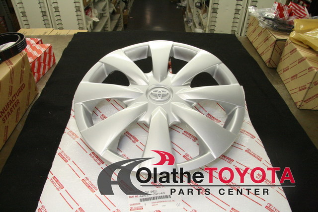 4262102140 - : Wheel Cover for Toyota: Corolla Image